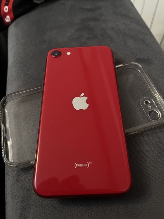 Продам iPhone SE 2020