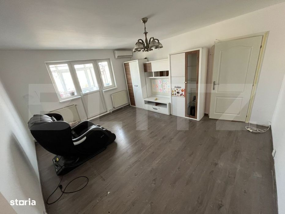 Apartament de vanzare, cu 2 camere, 54 mp, zona Micro 11 — fotografia 3