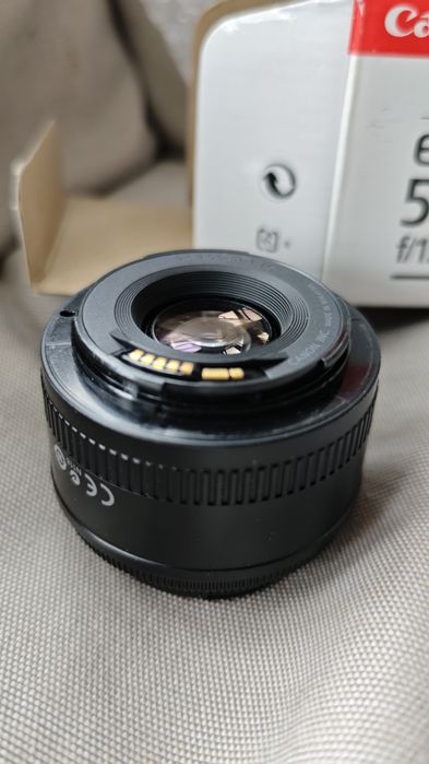 Canon 50 mm f1.8 II