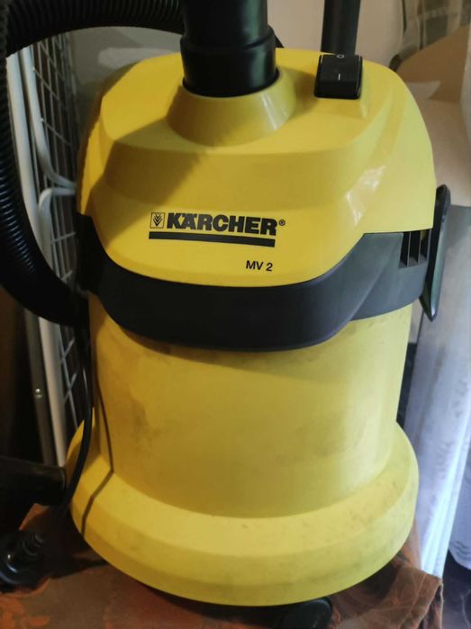 Прахосмукачка Karcher MV2
