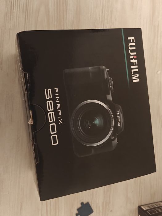 Fujifilm FinePix S8600