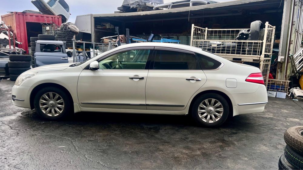 Ниссан на разбор