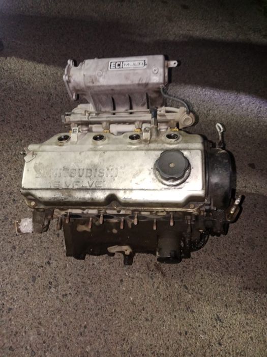 Мотор  от  Mitsubishi Galant объем 1,8