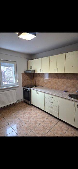 Inchiriez apartament pe malul timisului lângă OMV