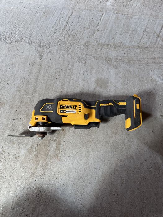 Dewalt DCS355 мултитул