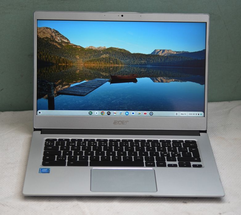 Acer Chrombook Touchscreen 128 SSD. 8GB RAM