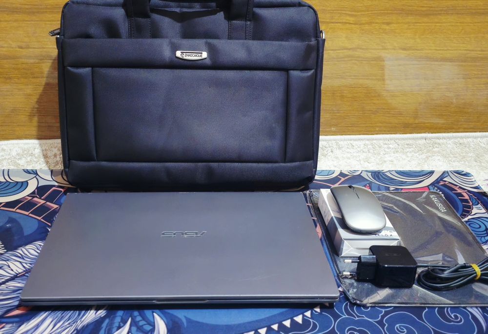 Asus LAPTOP 15 ультрабук!