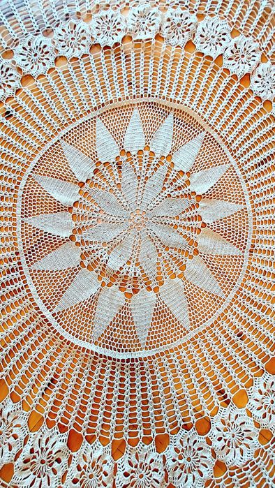 Покривка на една кука. Кръгла - 150 см.