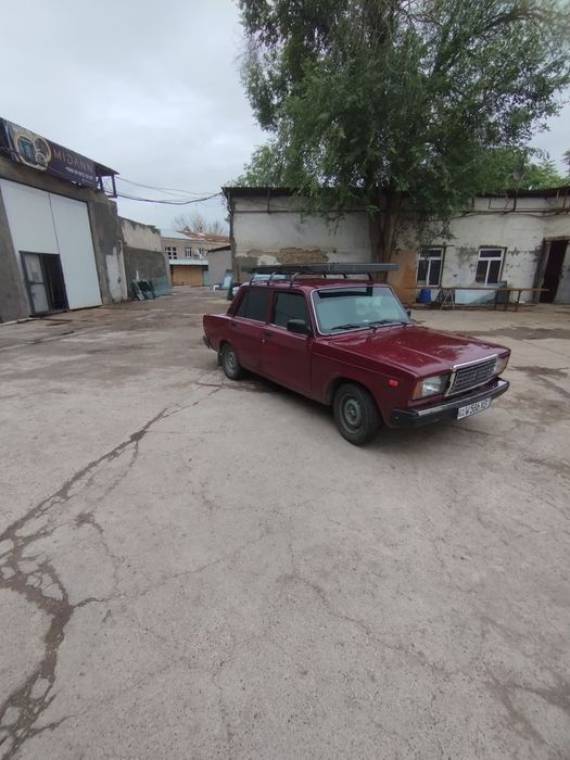 Vaz 2107 sotiladi