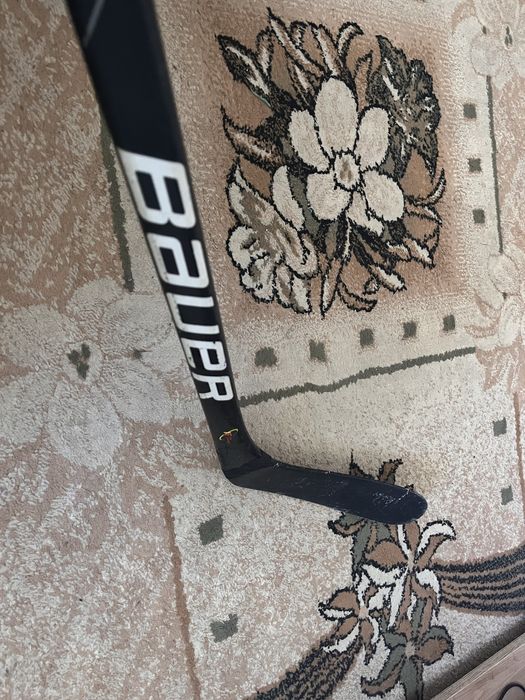 хоккейная клюшка Bauer