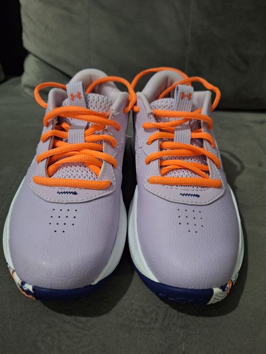 Adidasi Under Armour 35