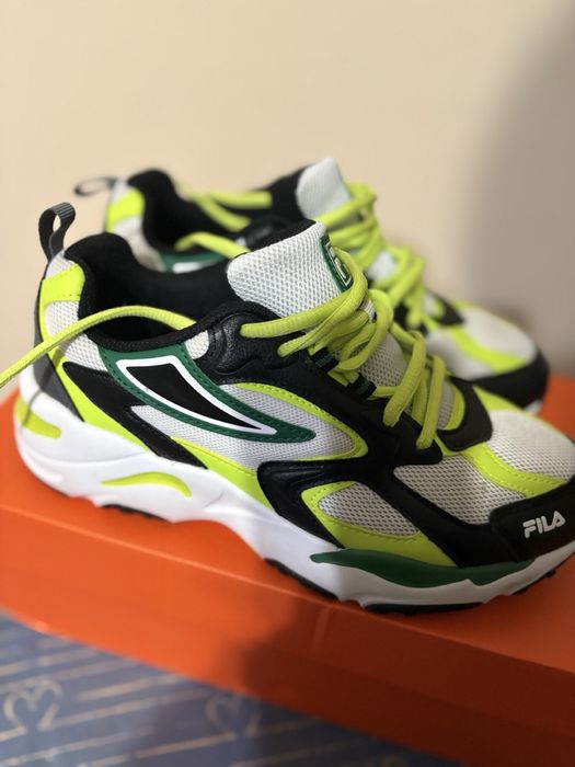 Маратонки FILA  38 номер