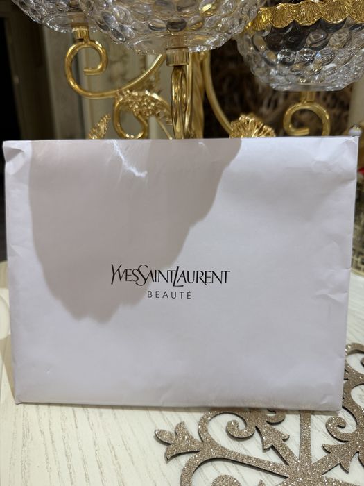 Yves Saint Laurent  косметичка оригинал