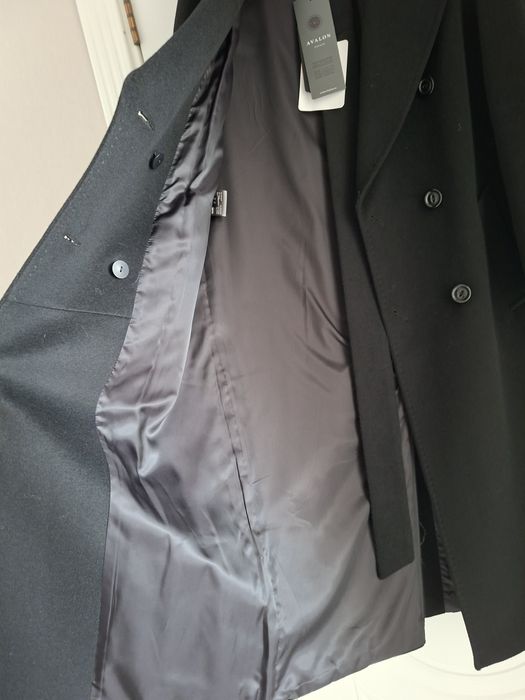 Продается демисезонное пальто