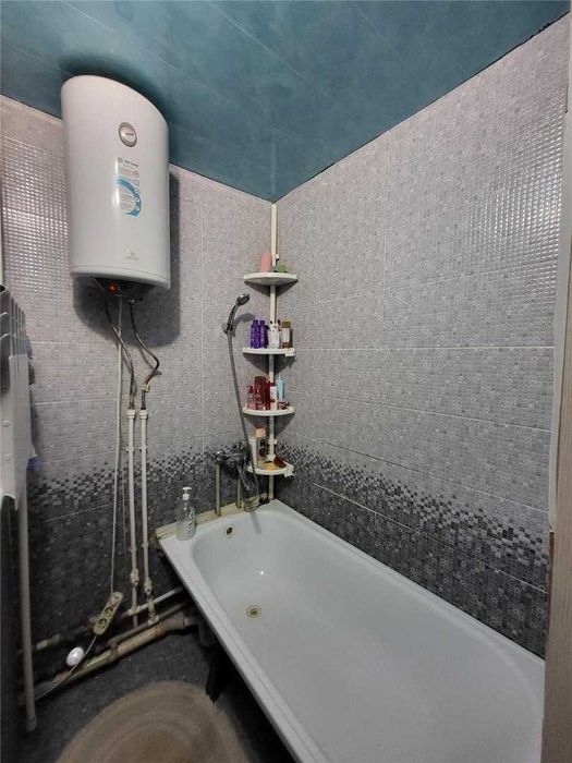 а Продам 3 комнатную Свечка 7 микрорайон