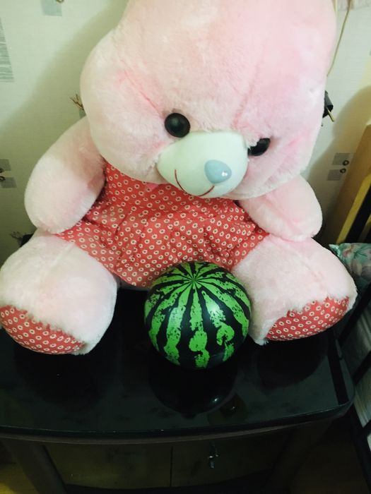 Продам два фирменных мяча для художественной гимнастики, для йоги