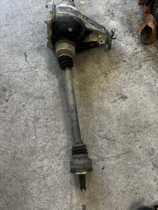 Mercedes Clk200K- диференциал с полуоски, съединител, спирачки и други