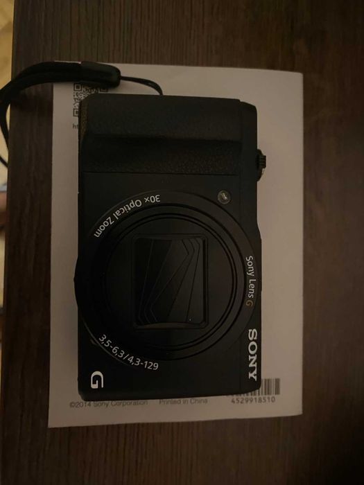 Продавам - компактна камера Sony DSC HX60- нова