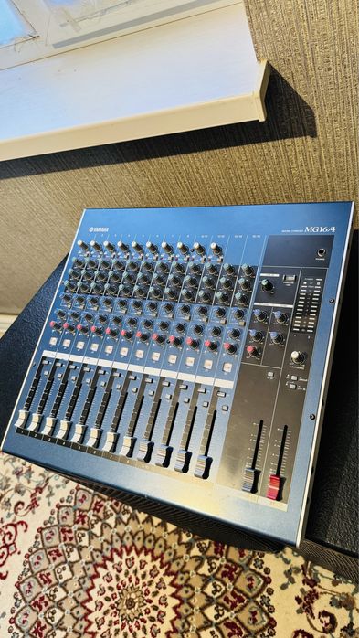 музыкальная аппаратура, микшерные пульт.