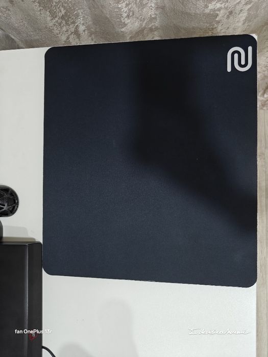 коврик для мыши черный и белый