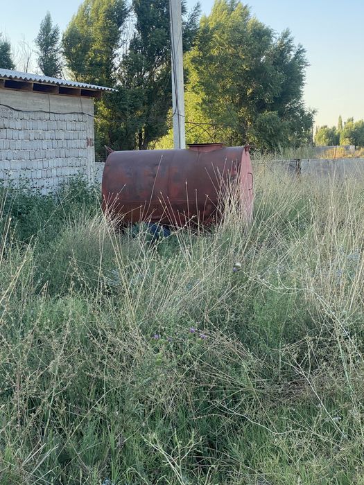 Емкесть 3 тонны на колесах
