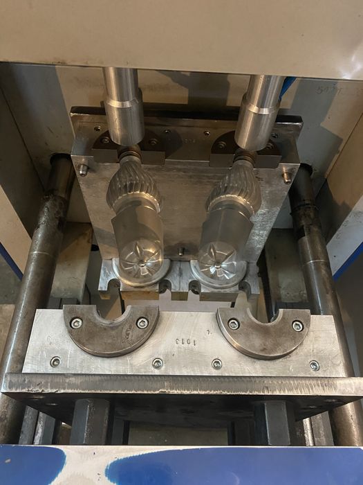 Матрицы выдува ПЭТ бутылок