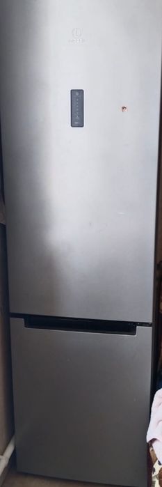 Продам нерабочий холодильник