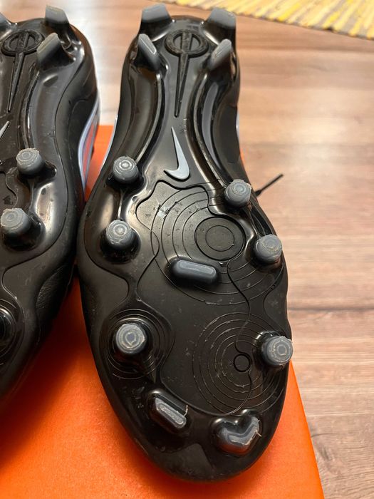 Ghete de fotbal Nike Tiempo Legend 10 Pro FG