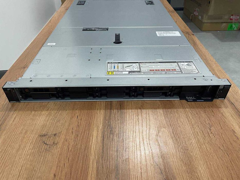 DELL PowerEdge R660 Xeon silver 4416 40-core DDR5  Server