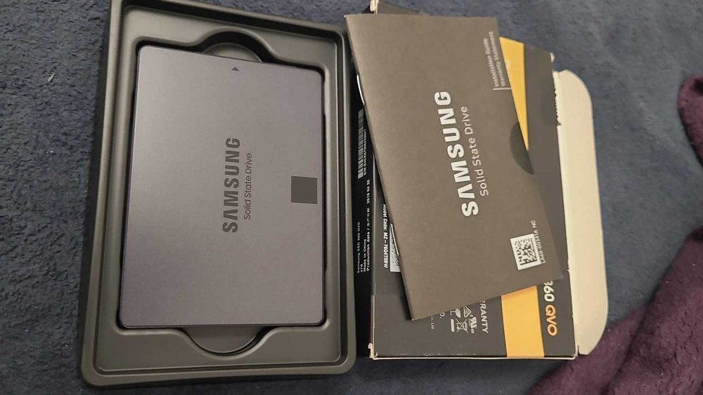 SSD Samsung 860 qvo de 4TB SATA III 2.5-inch , nou, original