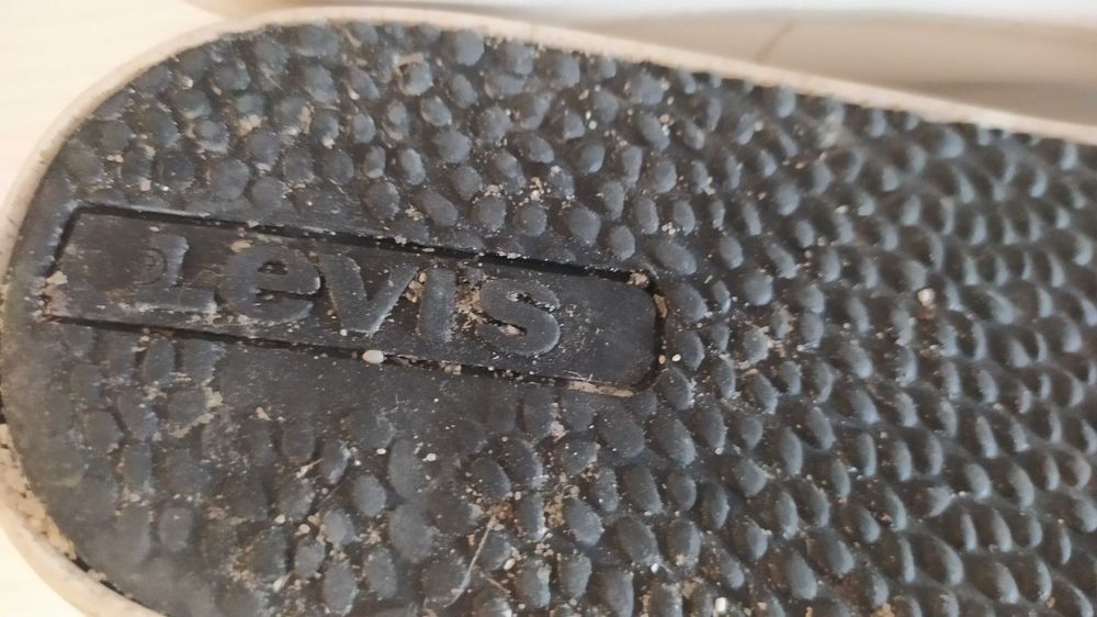 LEVI’S кожени бели кецове/маратонки №40