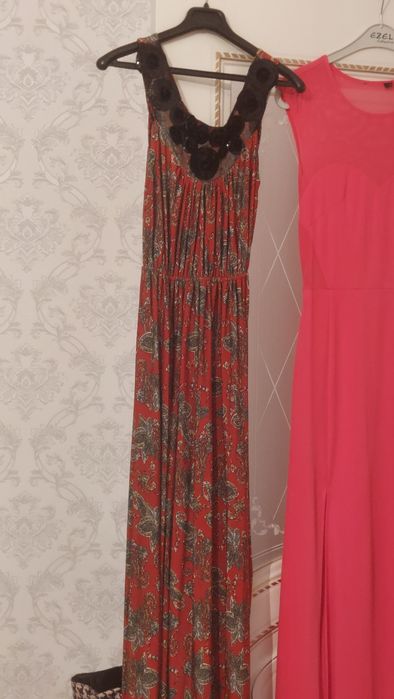 Италия. 500 теңге. Продам  платья дёшево