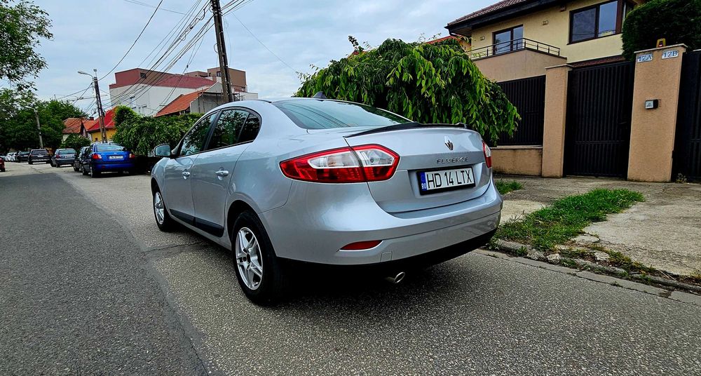 Vând Renault Fluence