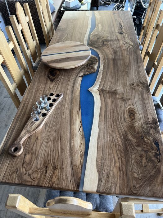 Blat de nuc cu rasina