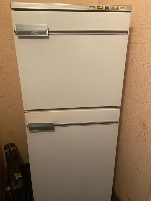 Продам холодильник б/у бирюса