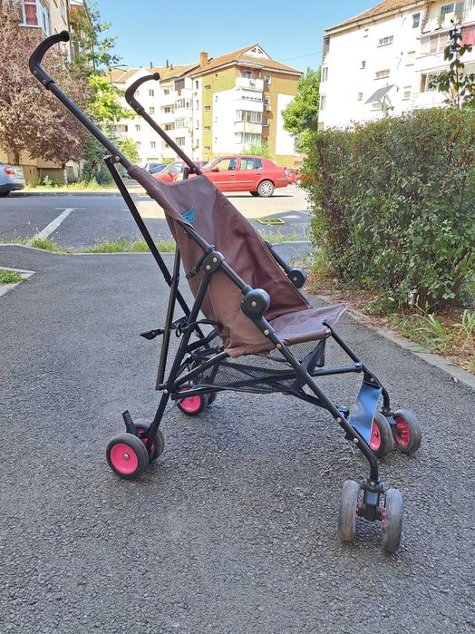 Cărucior tip umbrelă
