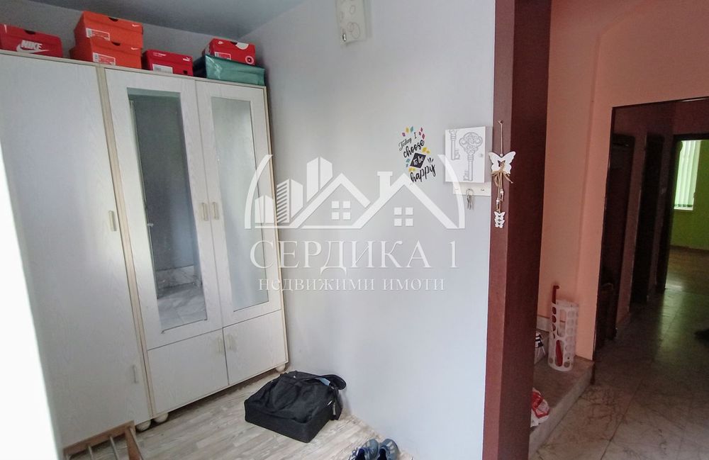 Продава се Къща в Кюстендил, Център - 210 кв.м за 596 €/кв.м - Снимка #4