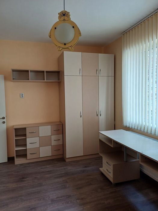 Дава се под наем Тристаен апартамент в Русе, Търговия на едро - 95 кв.м за 510 € - Снимка #2