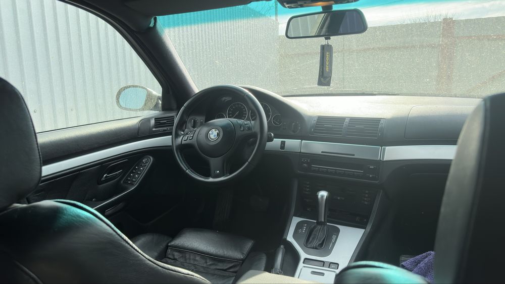 Se vinde BMW E39 520iA