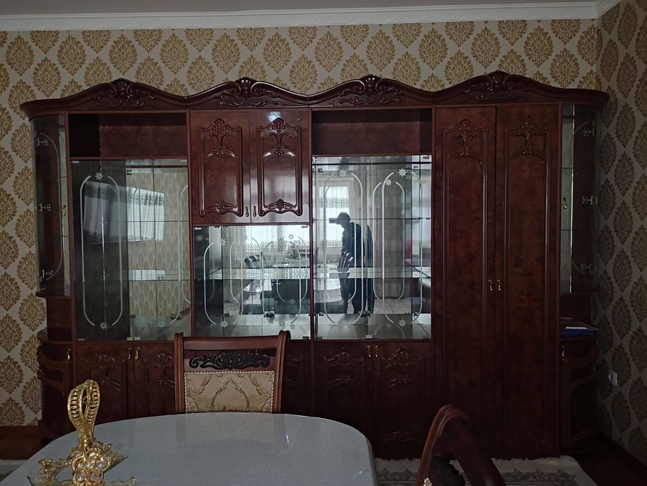 Мехмонхона учун стенка сотилади холати яхши