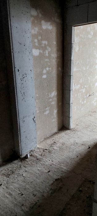 3 xonali yangi 2 etajdan Yangi O'zbekiston bog'i oldidan