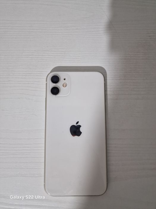 IPhone 11 doua huse cadou