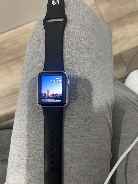 Продам часы эйпл