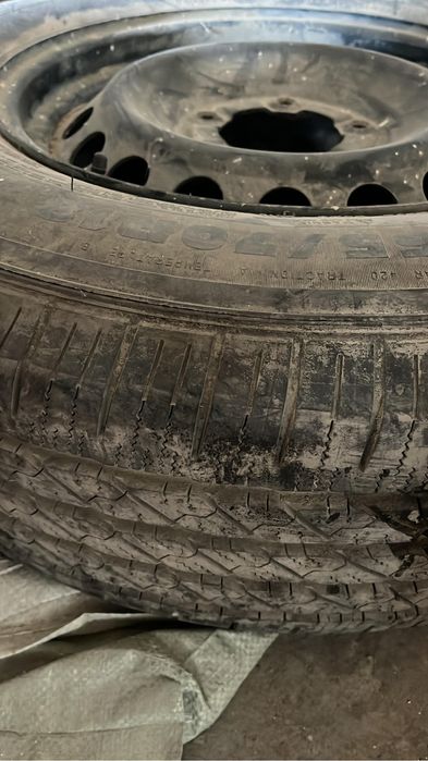 Диск с шиной от Джипа новый.