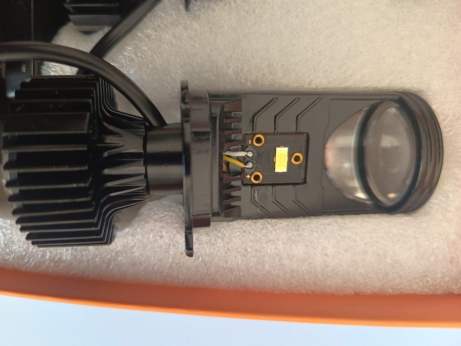 Комплект лупи Bi Led H4, Лед крушки H4 LED