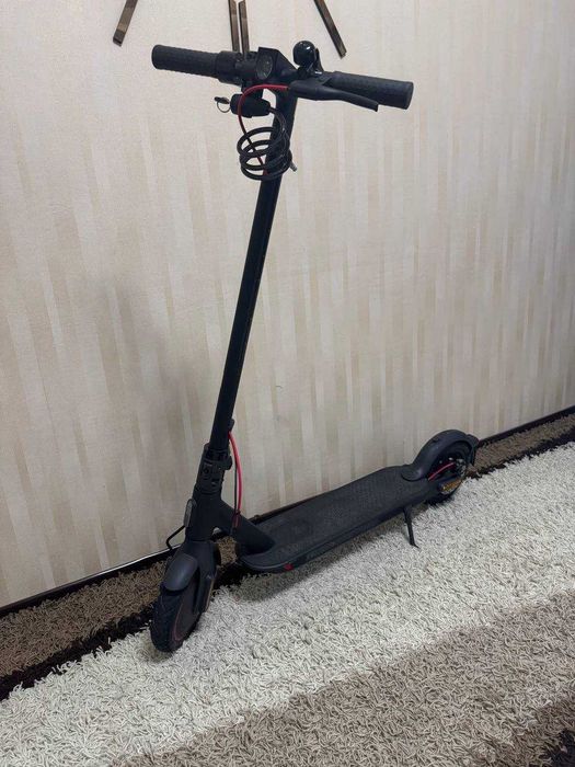 электросамокат Xiaomi Mi Electric Scooter Pro 2