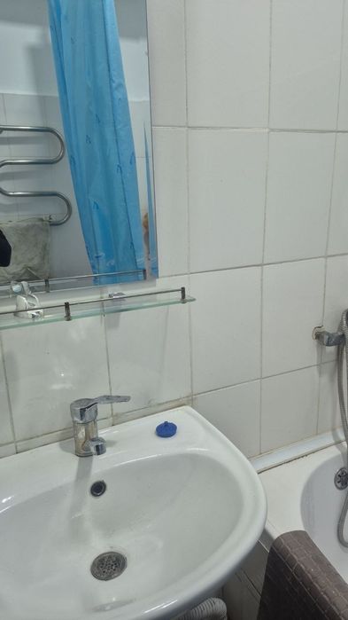 Янги хает туманида квартира сотилади