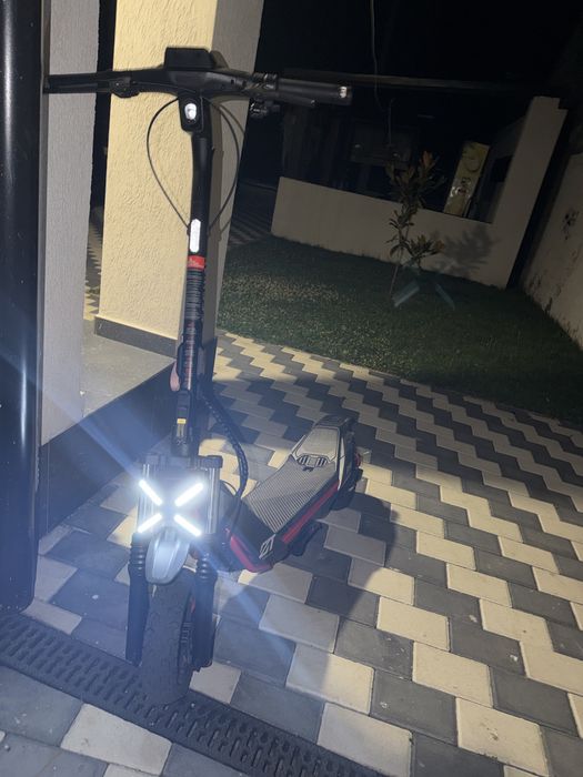Vand segway zt3 pro are garantie doi ani are doua saptamani