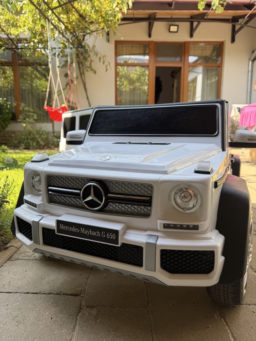 Masina electrica mercedes maybach G 650