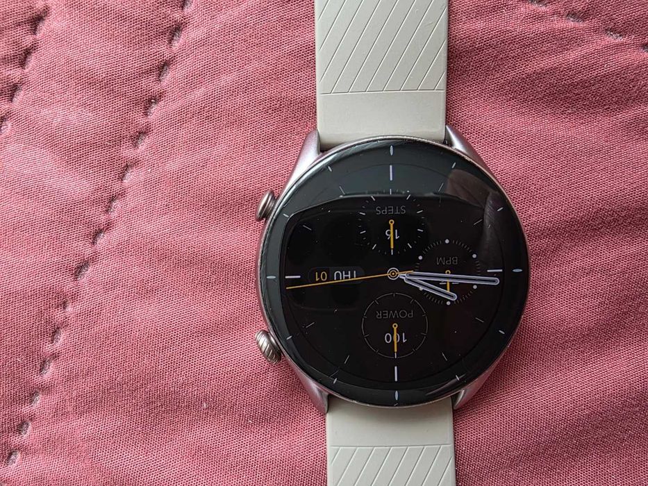 Продавам СМАРТ часовник Amazfit GTR 3
